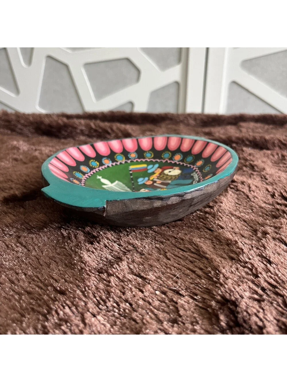 VINTAGE ECUADORIAN FOLK ART! Hand Painted Wooden Bowl Autor Ricardita